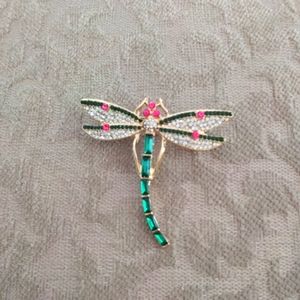 Gorgeous Rhinestone Dragonfly Pin